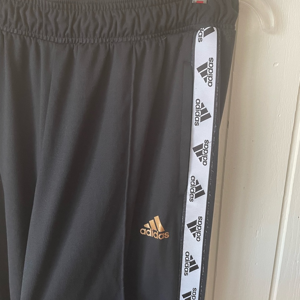 Adidas track pants like new